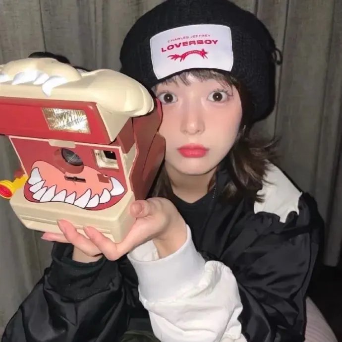 魔蝎出笼焦点封面
